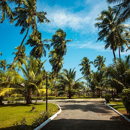 Hotel Sarakawa Lome Exterior photo
