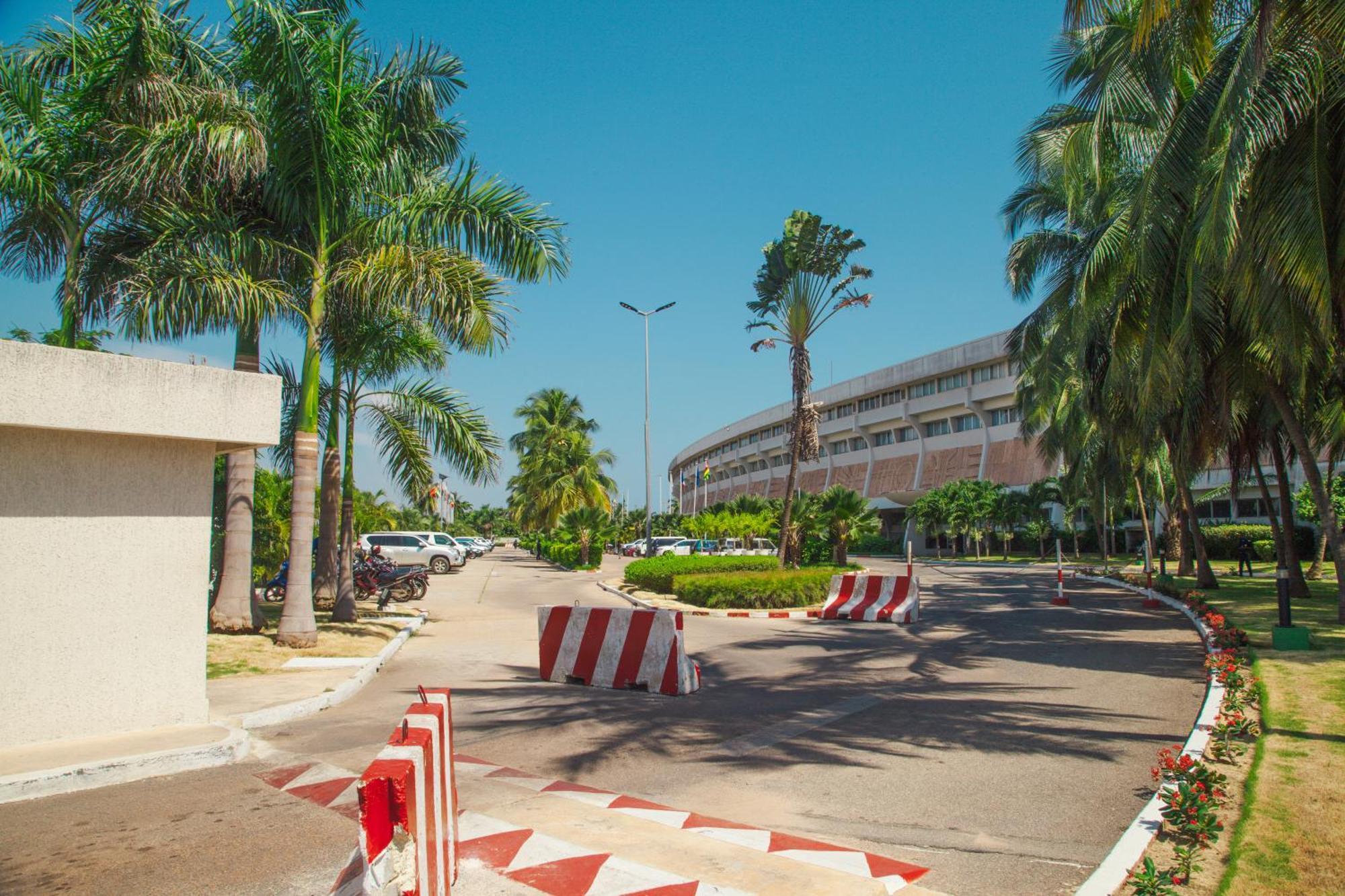Hotel Sarakawa Lome Exterior photo