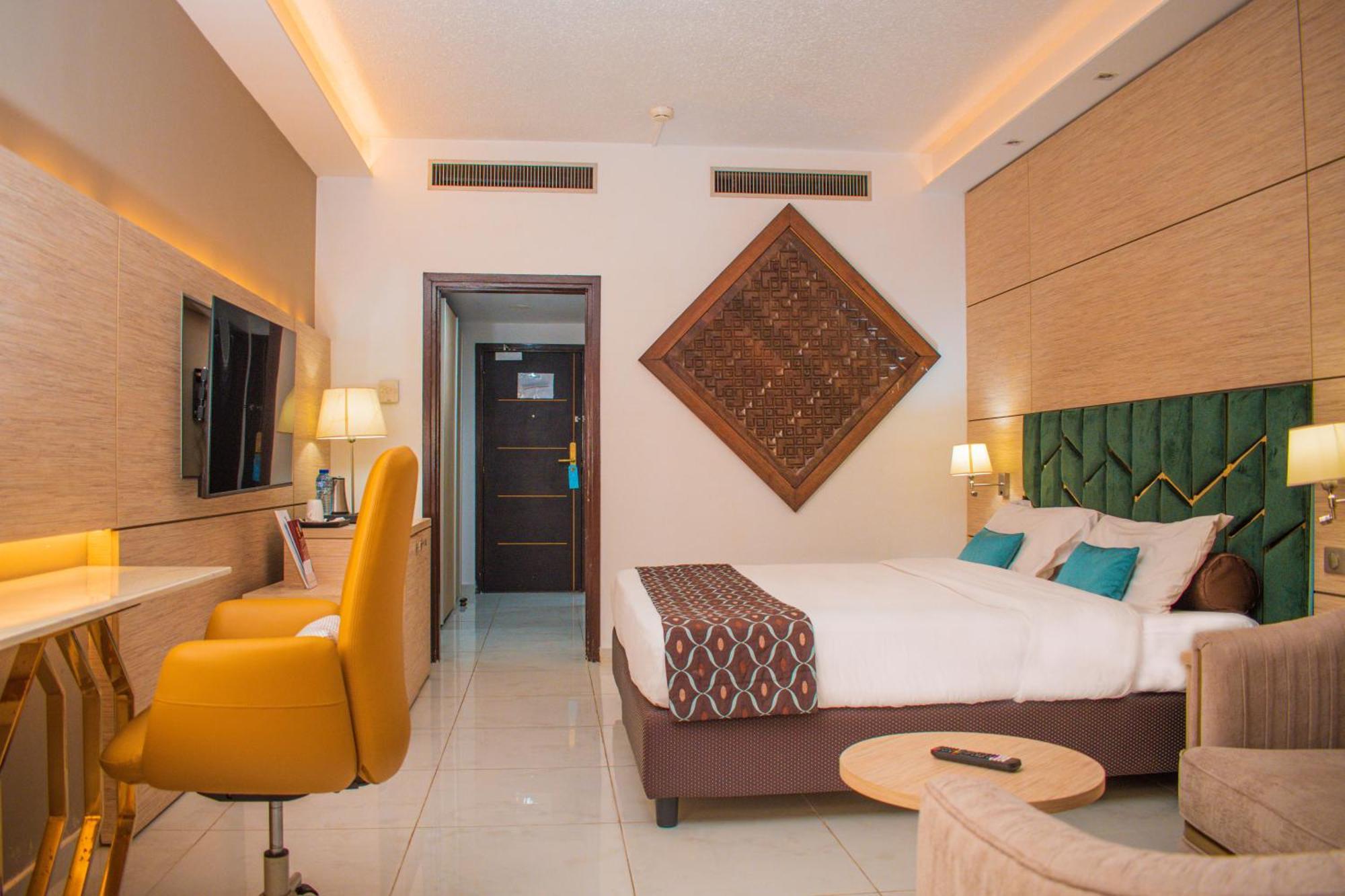 Hotel Sarakawa Lome Exterior photo