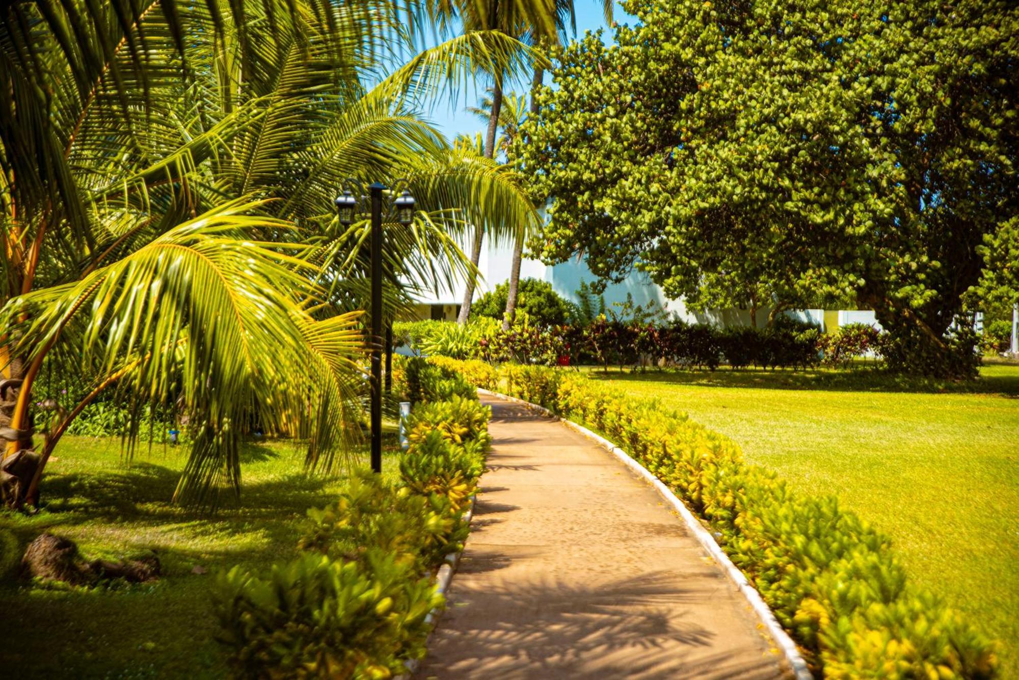 Hotel Sarakawa Lome Exterior photo